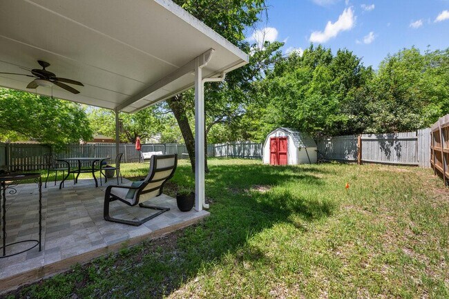 Building Photo - 13400 Rossello Dr