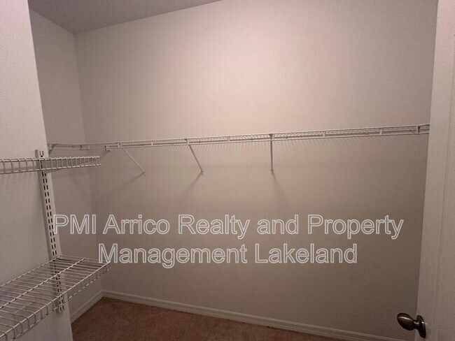 Building Photo - 3774 Hampton Hills Dr