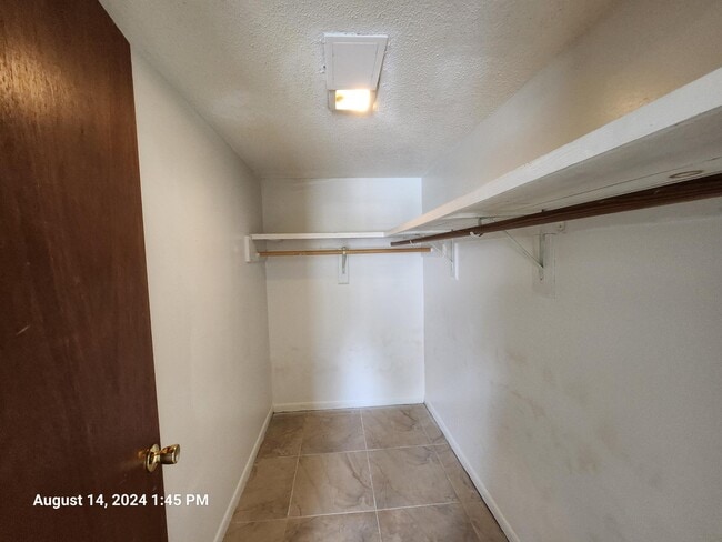 Building Photo - 159 Scottwood Dr SE