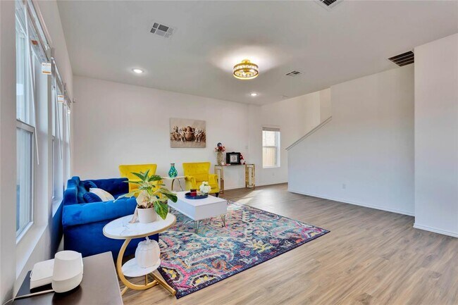 Building Photo - 124 Canley Lp