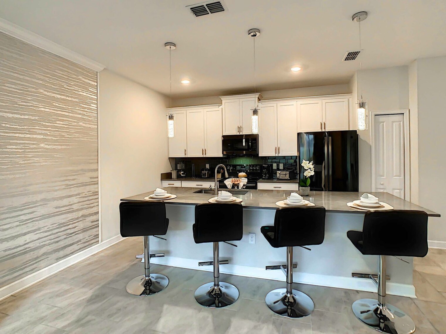 Building Photo - 2865 Simile St