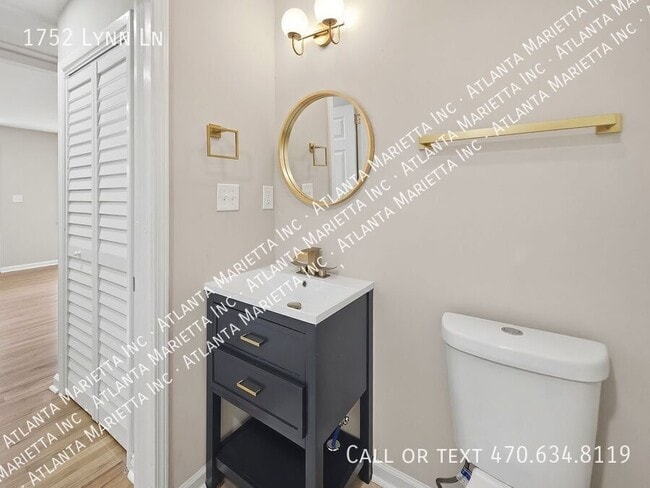 Building Photo - 1752 Lynn Ln