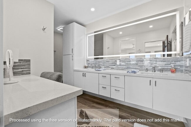 Building Photo - 711 CA-1