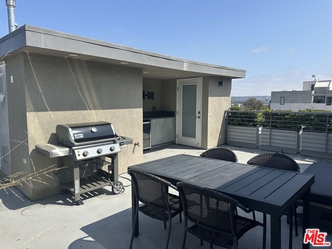 Building Photo - 5403 W Wilshire Vista Ln