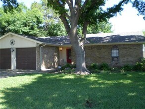 Building Photo - 1309 San Marcos Dr
