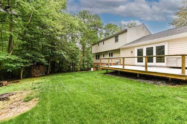 Building Photo - 8504 Shadeway Pl