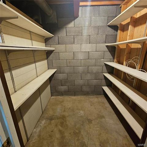 Building Photo - 840 Wendevy Dr