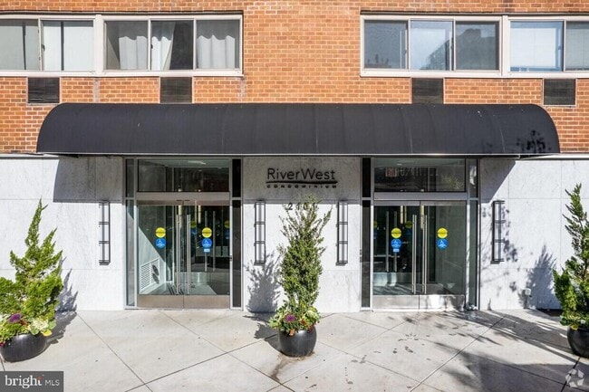 Building Photo - 2101 Chestnut St