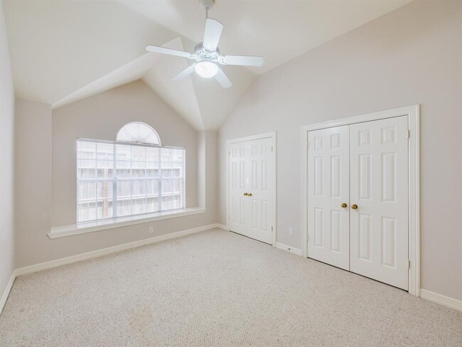 Building Photo - 14211 Woodville Gardens Dr