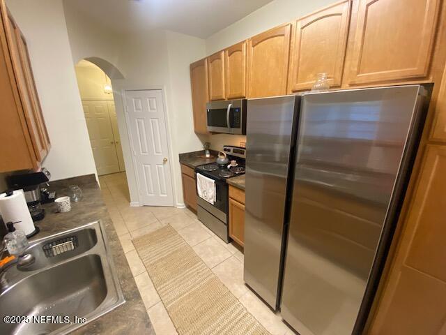 Building Photo - 10550 Baymeadows Rd