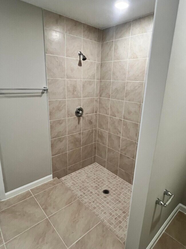 Building Photo - 5951 NW Baynard Dr