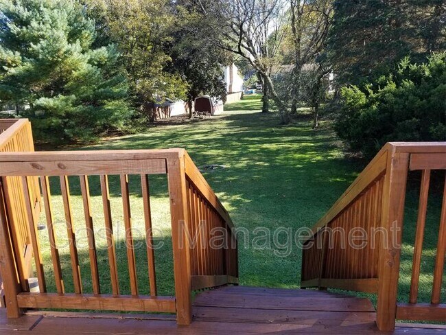 Building Photo - 1049 DeLeone Dr