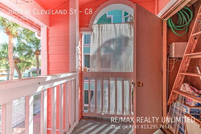 Building Photo - 3002 W Cleveland St