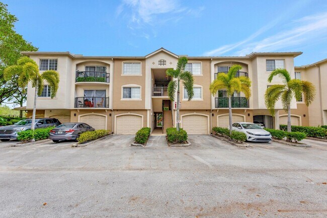 Building Photo - 400 Crestwood Ct N