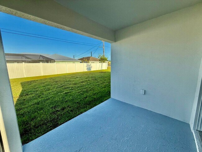 Building Photo - 4610 SW Obelisk St