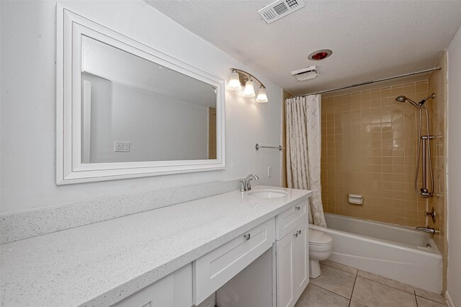 Building Photo - 14179 Misty Meadow Ln
