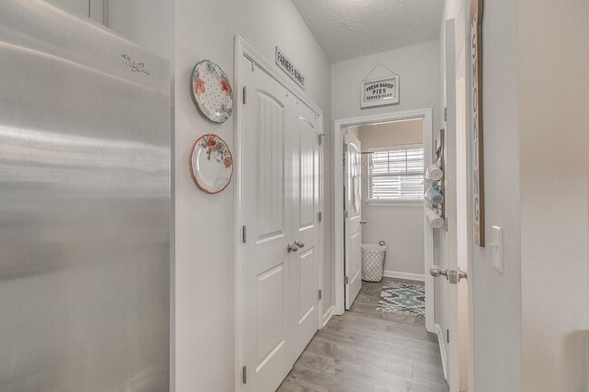 Building Photo - 3404 Tourmaline Dr