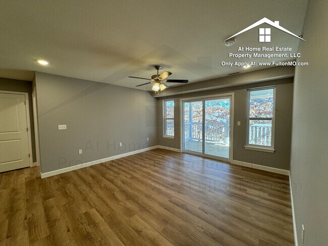 Building Photo - 2610 N Bluff St