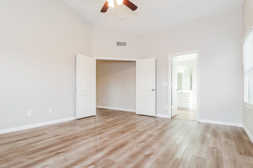 Building Photo - 15112 W Eureka Trail