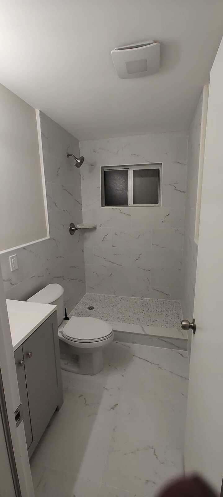 Building Photo - 2504 NW 9th Ln