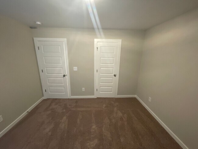 Building Photo - Home for Rent in Oak Grove, AL!! Available to View Now!!!