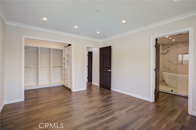 Building Photo - 10920 Garden Grove Ave