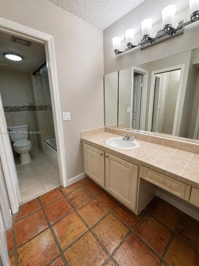 Building Photo - 286 Racquet Club Rd