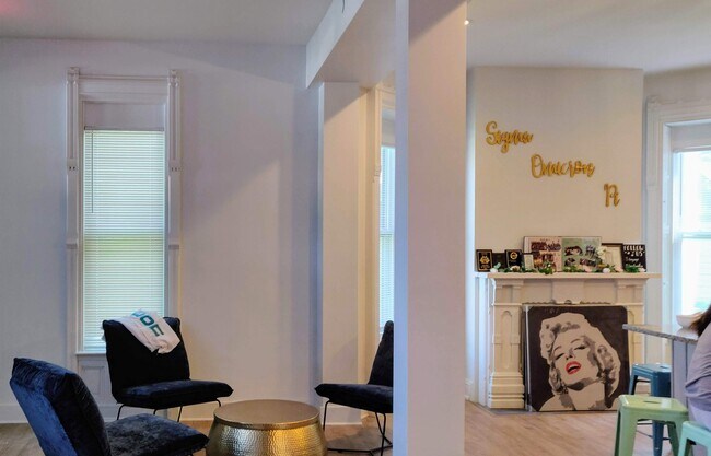 Building Photo - 53 Main St