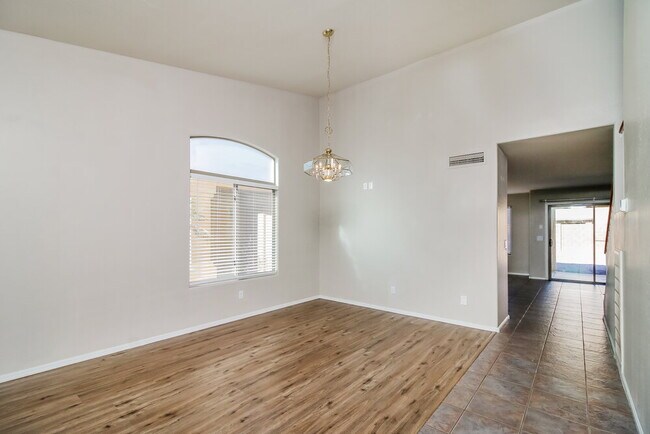 Building Photo - 44852 W Woody Rd