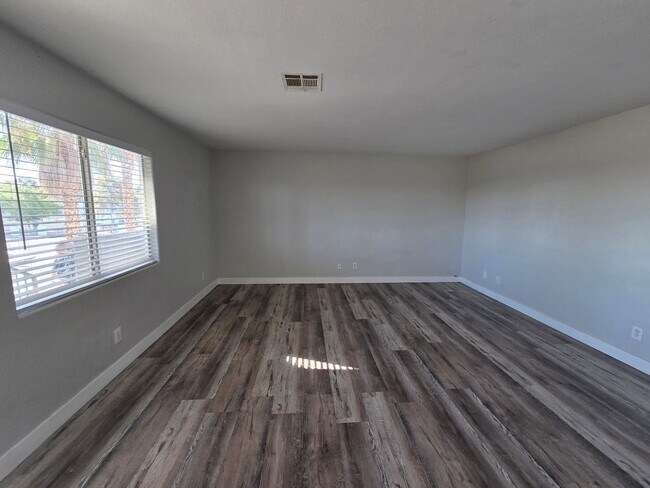 Building Photo - 2201 James Bilbray Dr