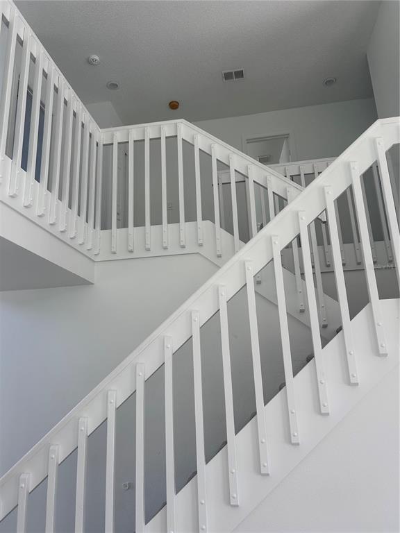 Building Photo - 2608 Spring Hill Dr