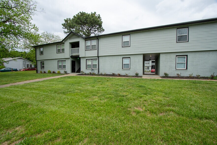 Building Photo - Derita Woods Apartments