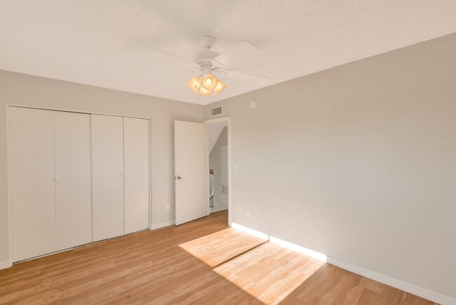 Building Photo - Spacious 6-Bedroom Pool Home Near ASU in Prime Tempe Location