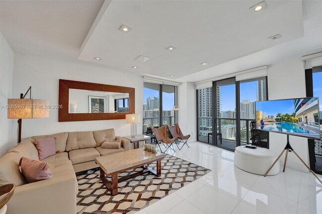 Building Photo - 2600 E Hallandale Beach Blvd