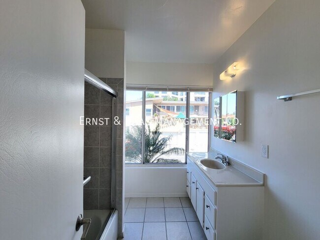 Building Photo - 1250 E Ocean Blvd