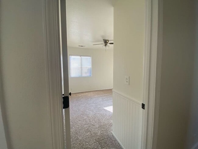 Building Photo - 1947 Henshaw Ave