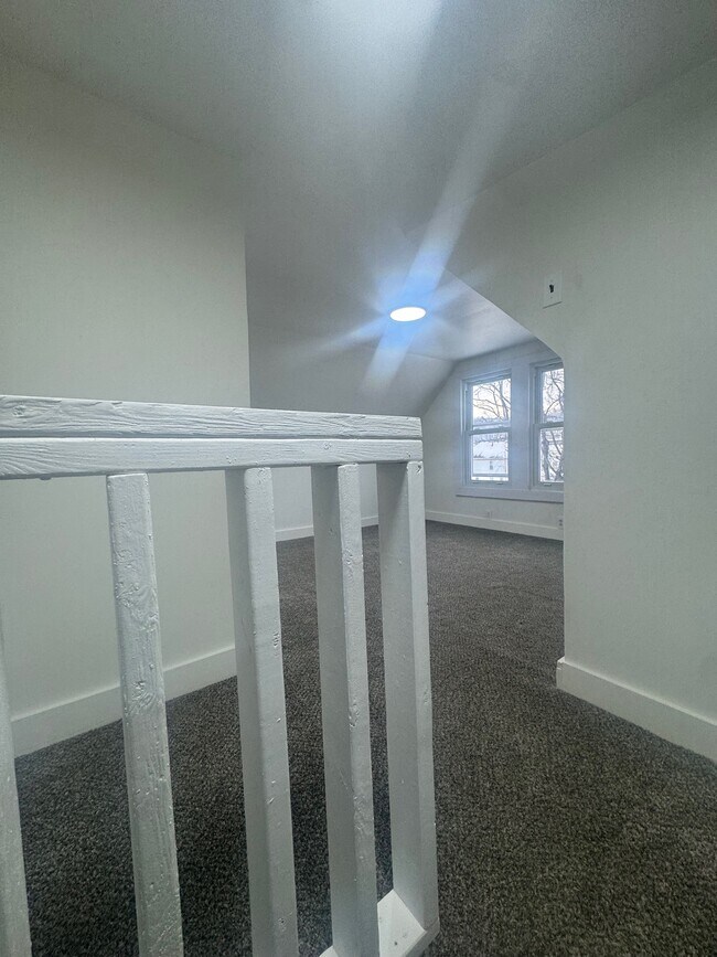 Building Photo - 1413 4th Ave