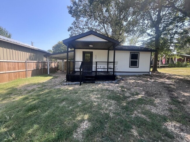 Primary Photo - Beautifully updated 3-bedroom, 2-bath home
