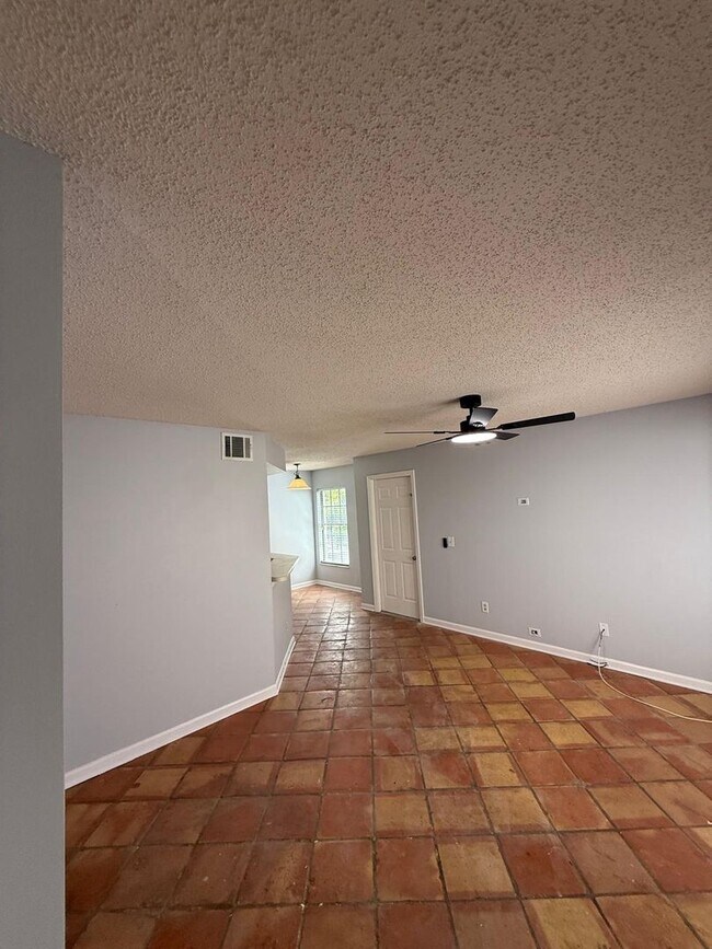 Building Photo - 1030 Knoll Wood Ct