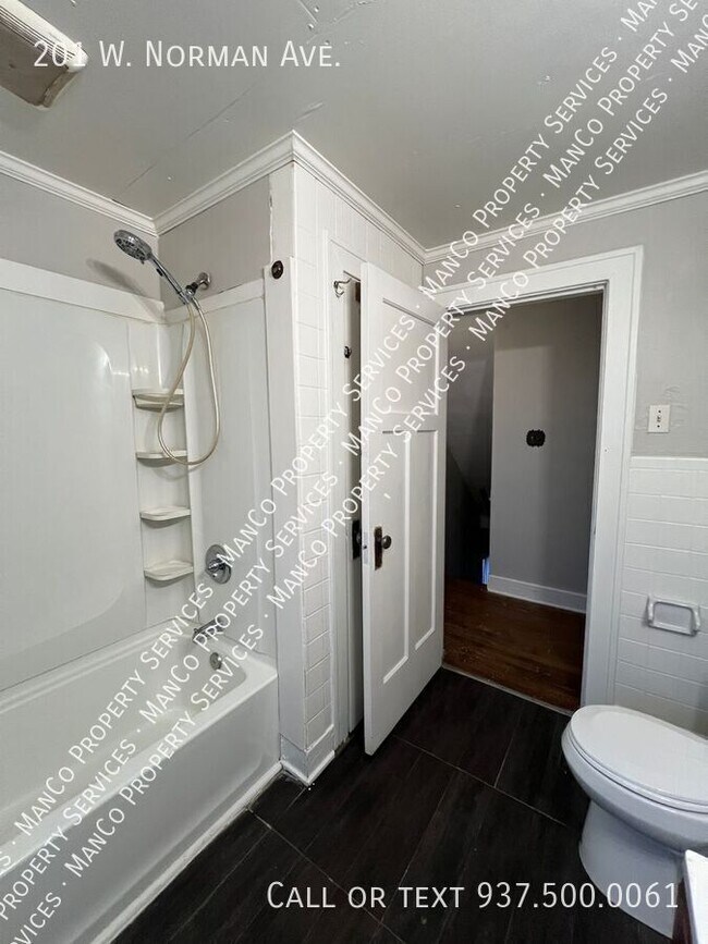 Building Photo - 201 W Norman Ave