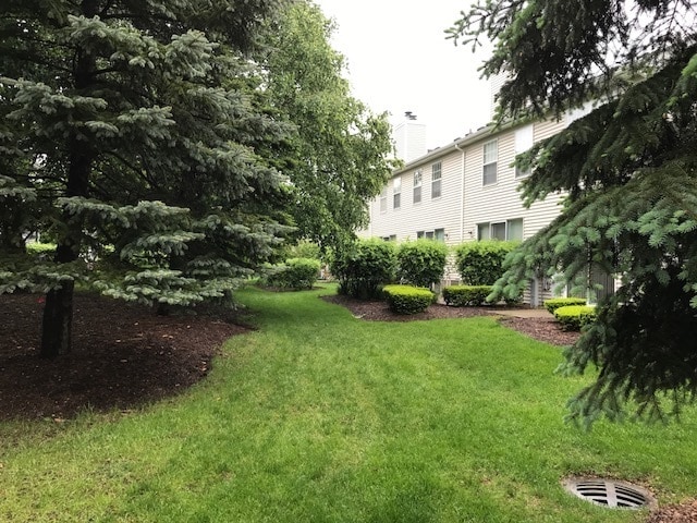 Building Photo - Meribel subdivision End Unit 2BR, 2.5 bath w/Loft