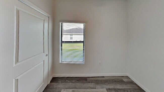 Building Photo - 4028 SW 7th Pl