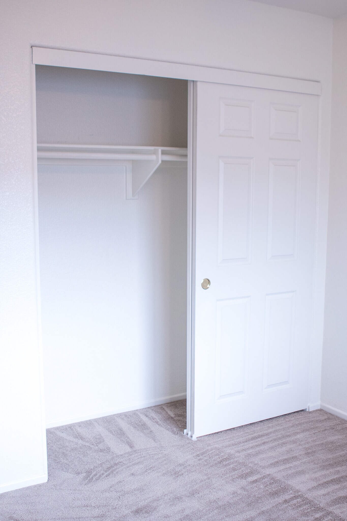 2nd Floor Middle Room - 1953 Marie Ave