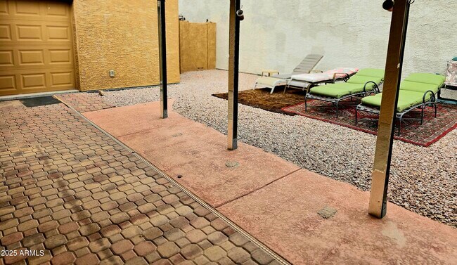 Building Photo - 25415 S Sedona Dr