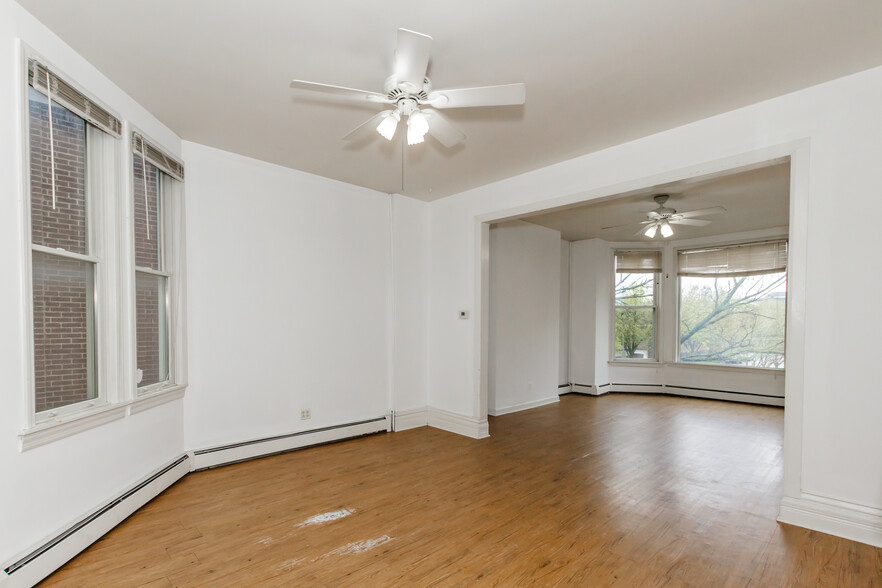 Building Photo - 1365 N Leavitt St