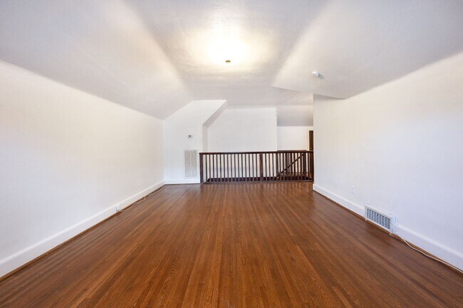 Building Photo - 1501 Clayton Ave