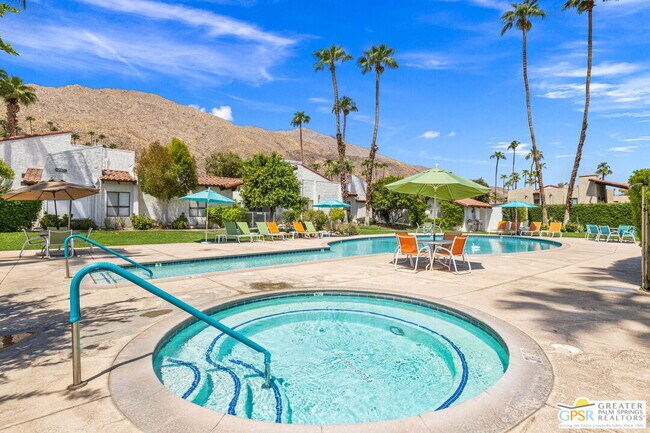 Building Photo - 2230 S Palm Canyon Dr