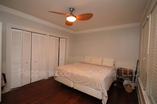 Building Photo - 664 Norwood St