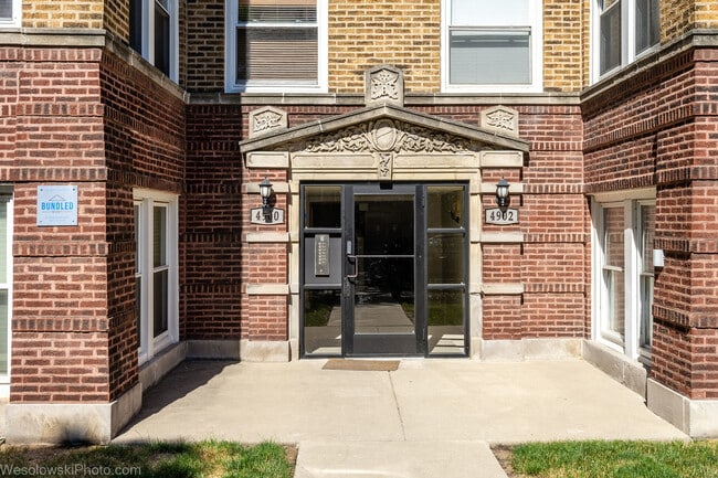 Building Photo - 4900 N Lawndale Ave