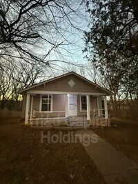 Building Photo - 1227 Fairfield Dr